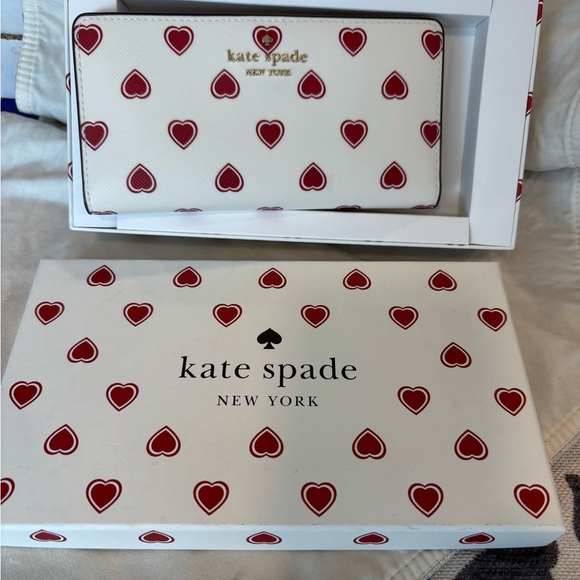 Kate Spade Red Heart Pattern Wallet - Picture 2 of 9